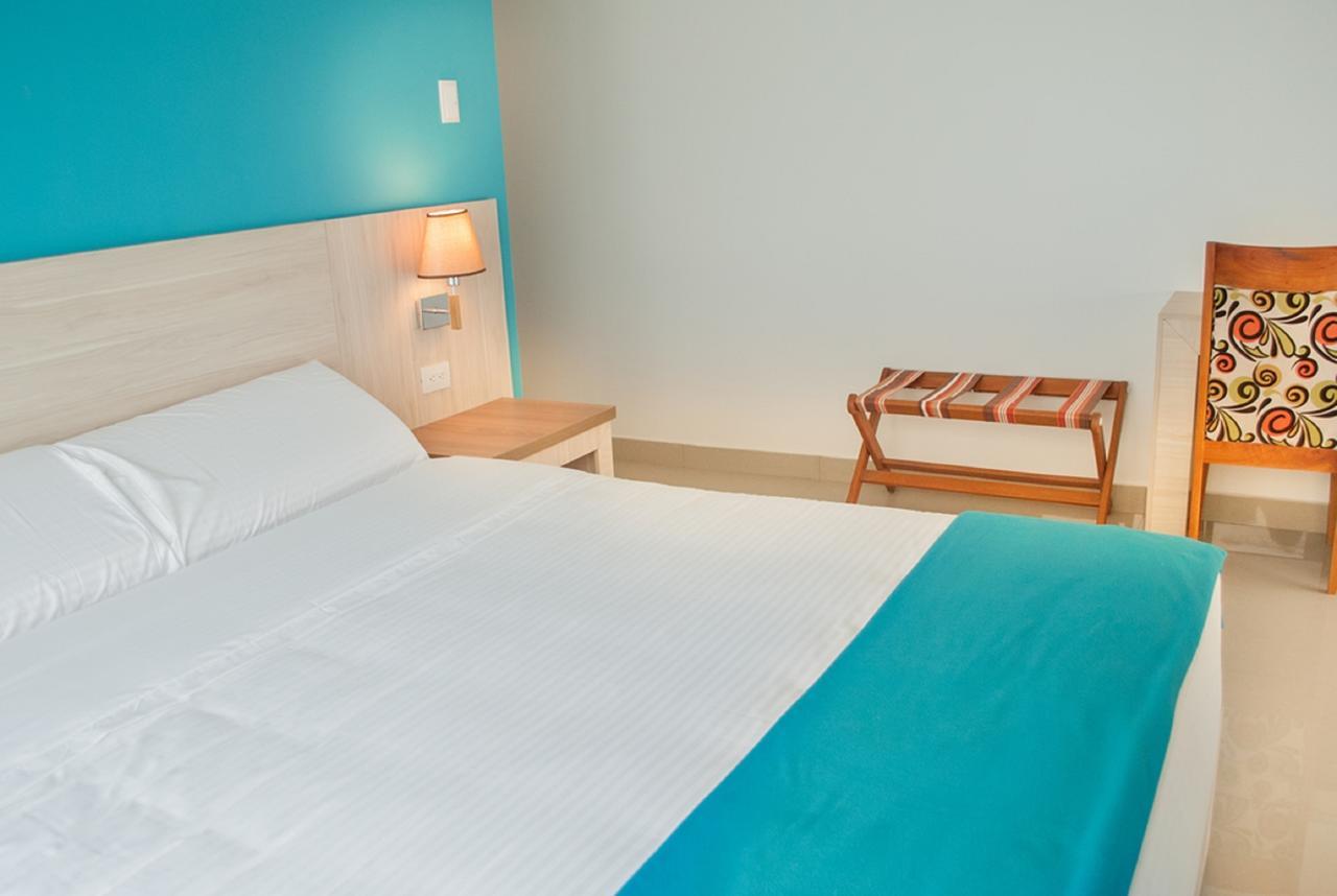 Hotel - Centro Comercial Punta Del Mar Salinas (Santa Elena) Bilik gambar
