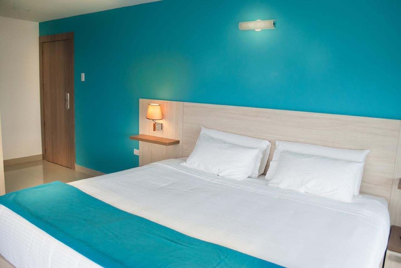 Hotel - Centro Comercial Punta Del Mar Salinas (Santa Elena) Bilik gambar
